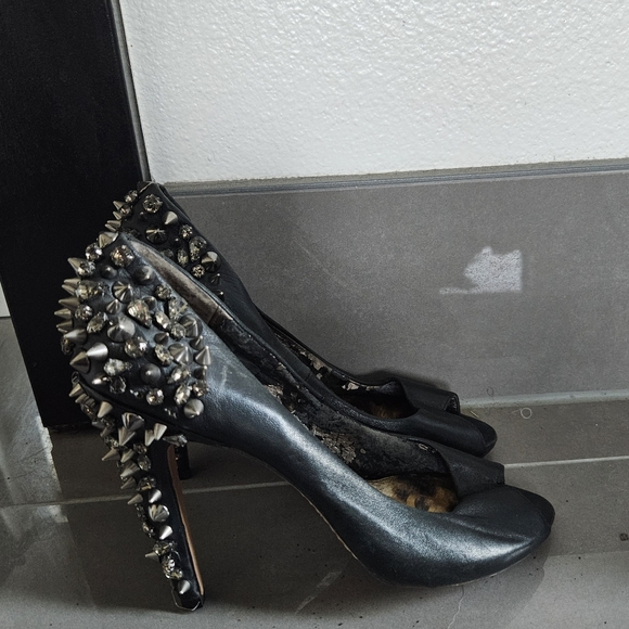 Sam Eledeman Black Leather, Spiked Peep-toe - Picture 2 of 4